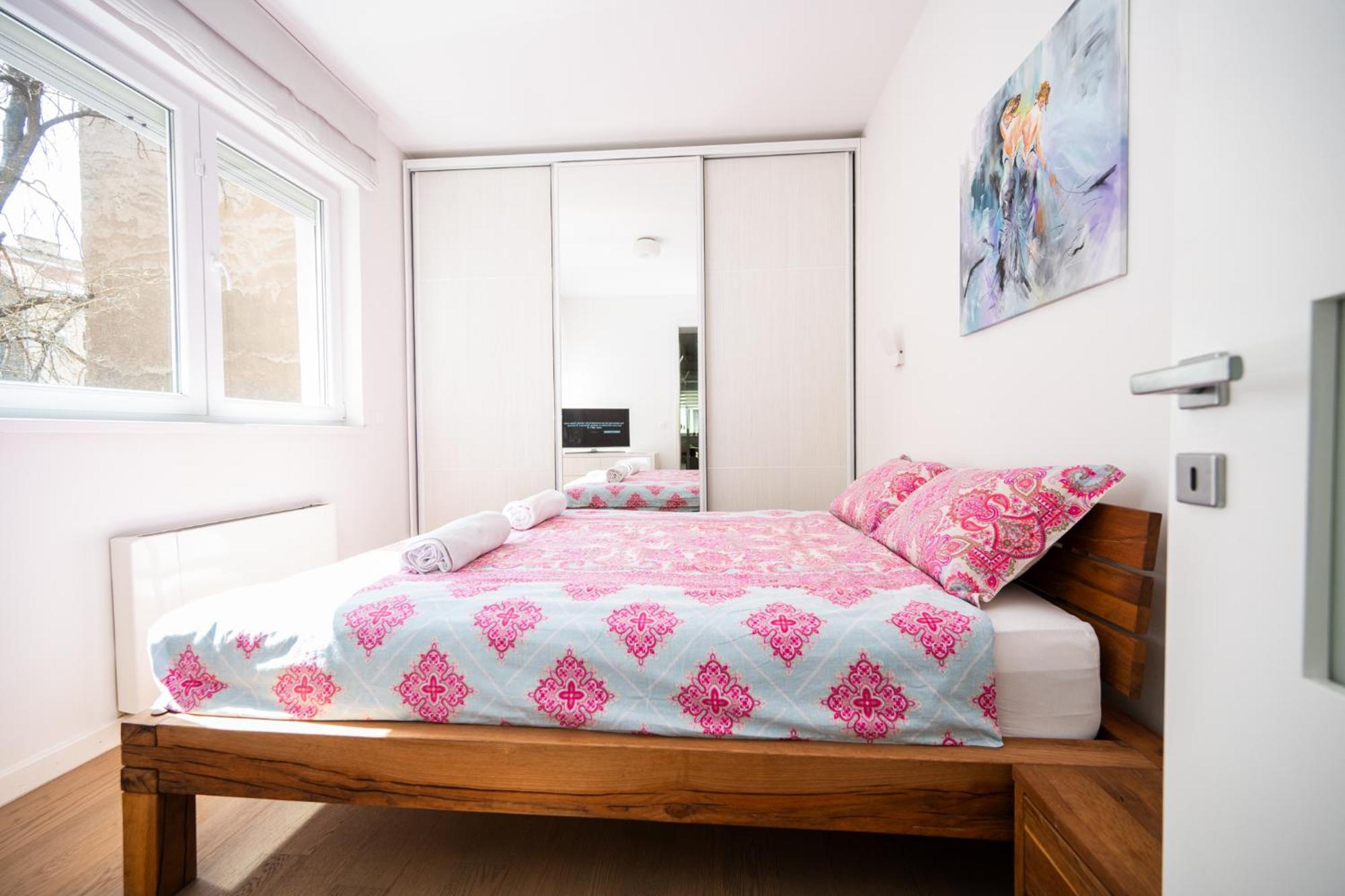 Modern Stay In The City Center Szarajevó Kültér fotó